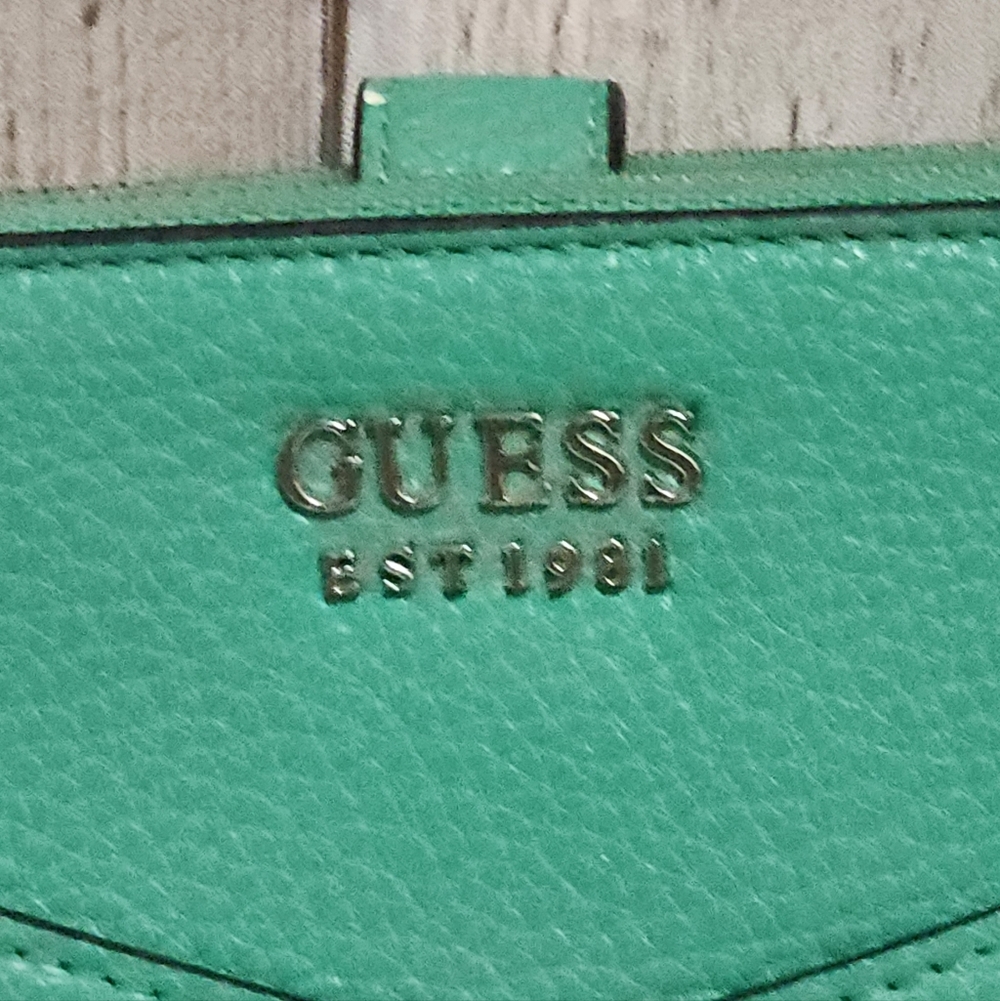 🌷GUESS Double Zip Organizer Wallet/ Wrislet in Mint Green🌷Imperfections - Picture 14 of 16